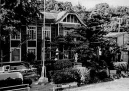 The featured image shows the old Takeda Children's Home building, which no longer exists. The author lived here during their childhood, as their parent worked at the facility.